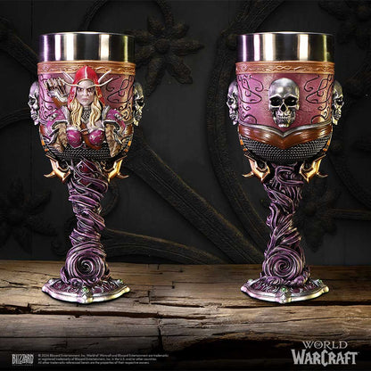 Coupe Sylvanas de World of Warcraft par Nemesis Now, mettant en avant des détails sculptés et un design dramatique avec des crânes argentés.