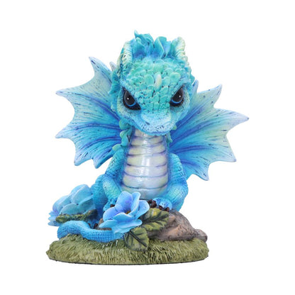 Vue rapprochée de la Figurine de Dragon fleur de pavot bleue 11 cm, mettant en valeur la finition résine brillante et le design détaillé, parfait pour un décor enchanteur.