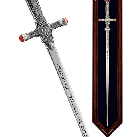 Épée de Godric Gryffondor de Harry Potter, réplique fascinante par Noble Collection, ornée de pierres rouges, idéale pour les passionnés de la saga.