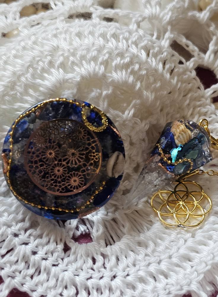 Bijou de poche Mojo de Sorcière – Protection & Harmonie de LhanisaCréa, votre compagnon vers un équilibre énergétique.