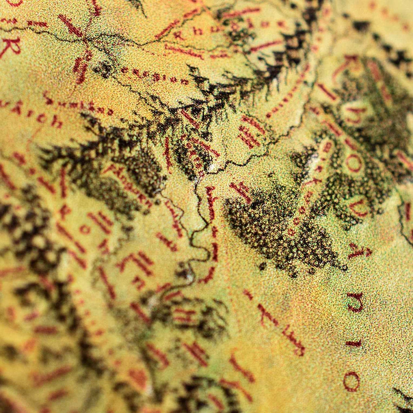 Design artistique de la carte de la Terre du Milieu, pièce unique d'AAA Merchandise Limited, idéale pour transformer votre espace en une aventure épique.