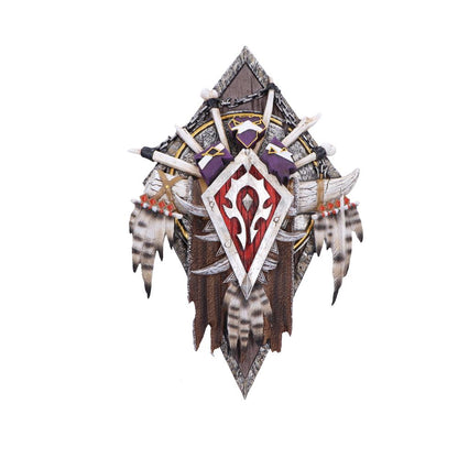 Détails artistiques de la plaque murale World of Warcraft Horde 30 cm par Nemesis Now, mettant en avant son design sculpté et peint à la main en résine de haute qualité.