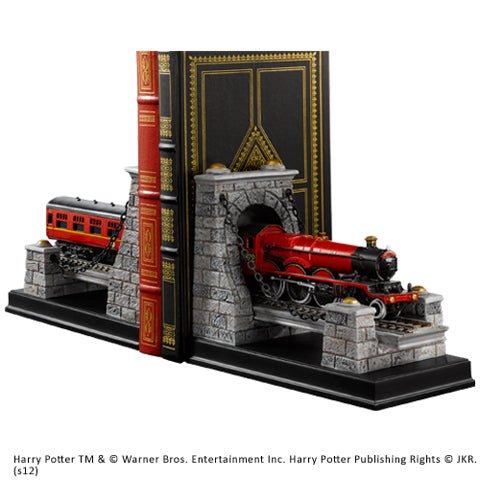 Serre-livres Poudlard Express de Noble Collection, un accessoire magique pour les passionnés d'Harry Potter, représentant le célèbre train avec des détails exquis.