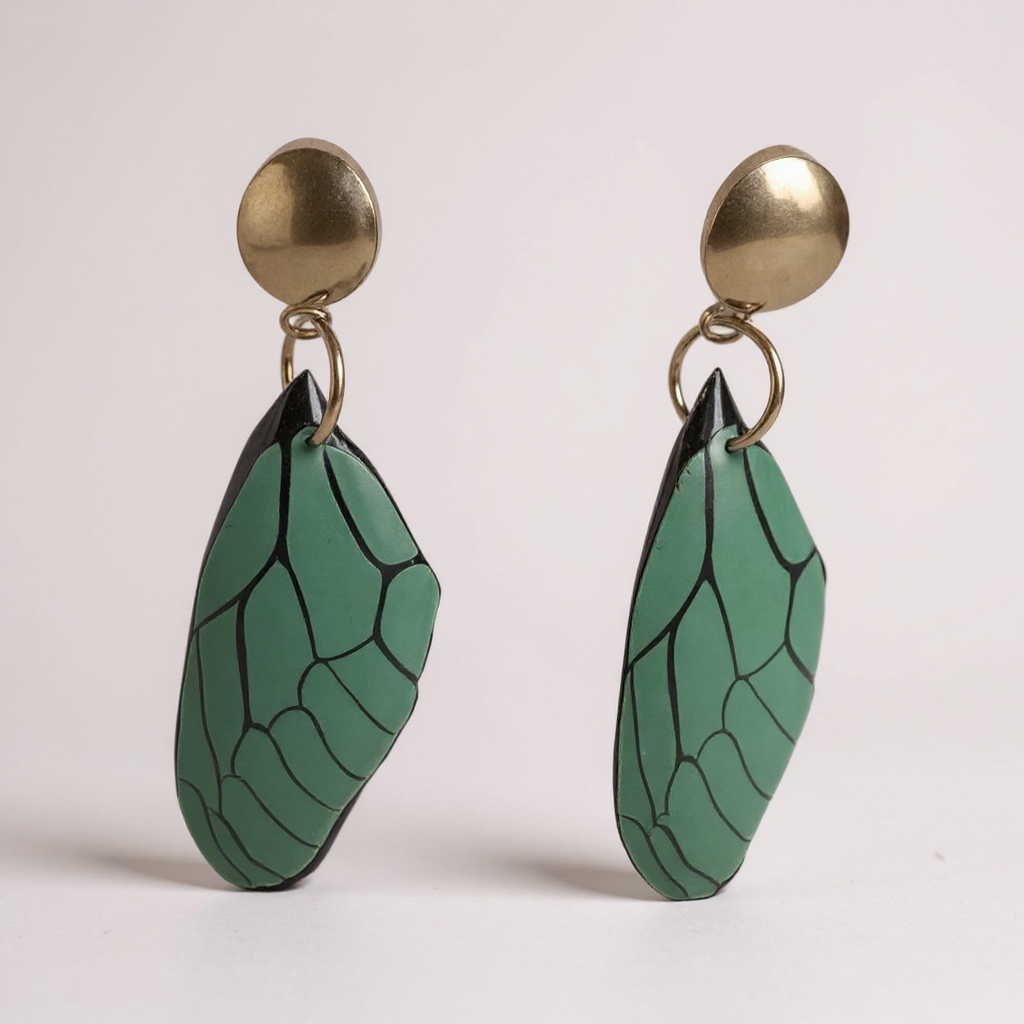 Boucles d'oreilles - Aile de fée, mêlant art et subtilité, idéales pour toute occasion, illuminant votre visage avec leur effet aérien.