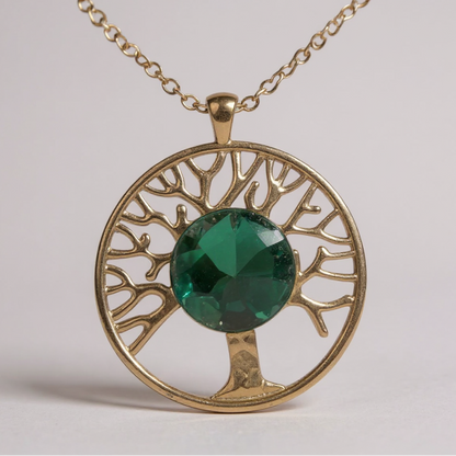 Chaîne en acier inoxydable du Collier pendentif - Arbre de vie, disponible en 47 cm, illustrant l'artisanat raffiné et l'esthétique unique de Les Lubies Fleuries.