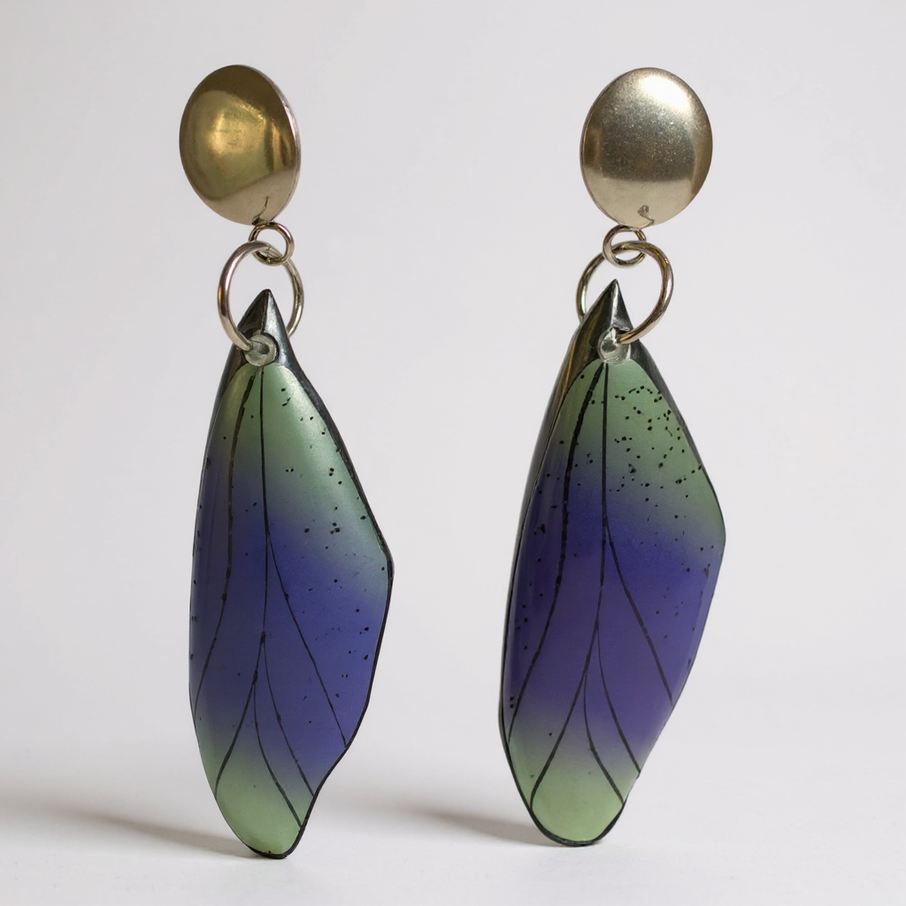 Boucles d'oreilles - Aile de fée, fabriquées à la main avec passion, en acier inoxydable argenté, ajoutant une touche d'élégance à votre look.